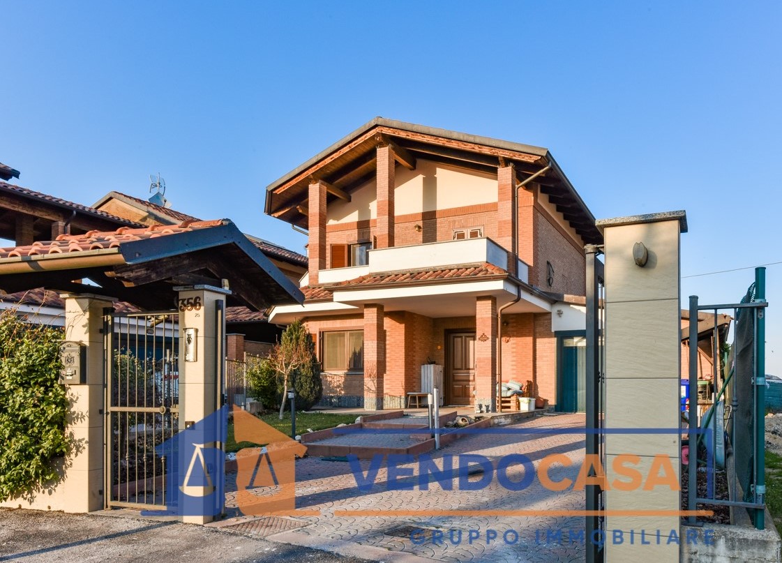 Villa unifamiliare in vendita in VIA poirino 356, Carmagnola